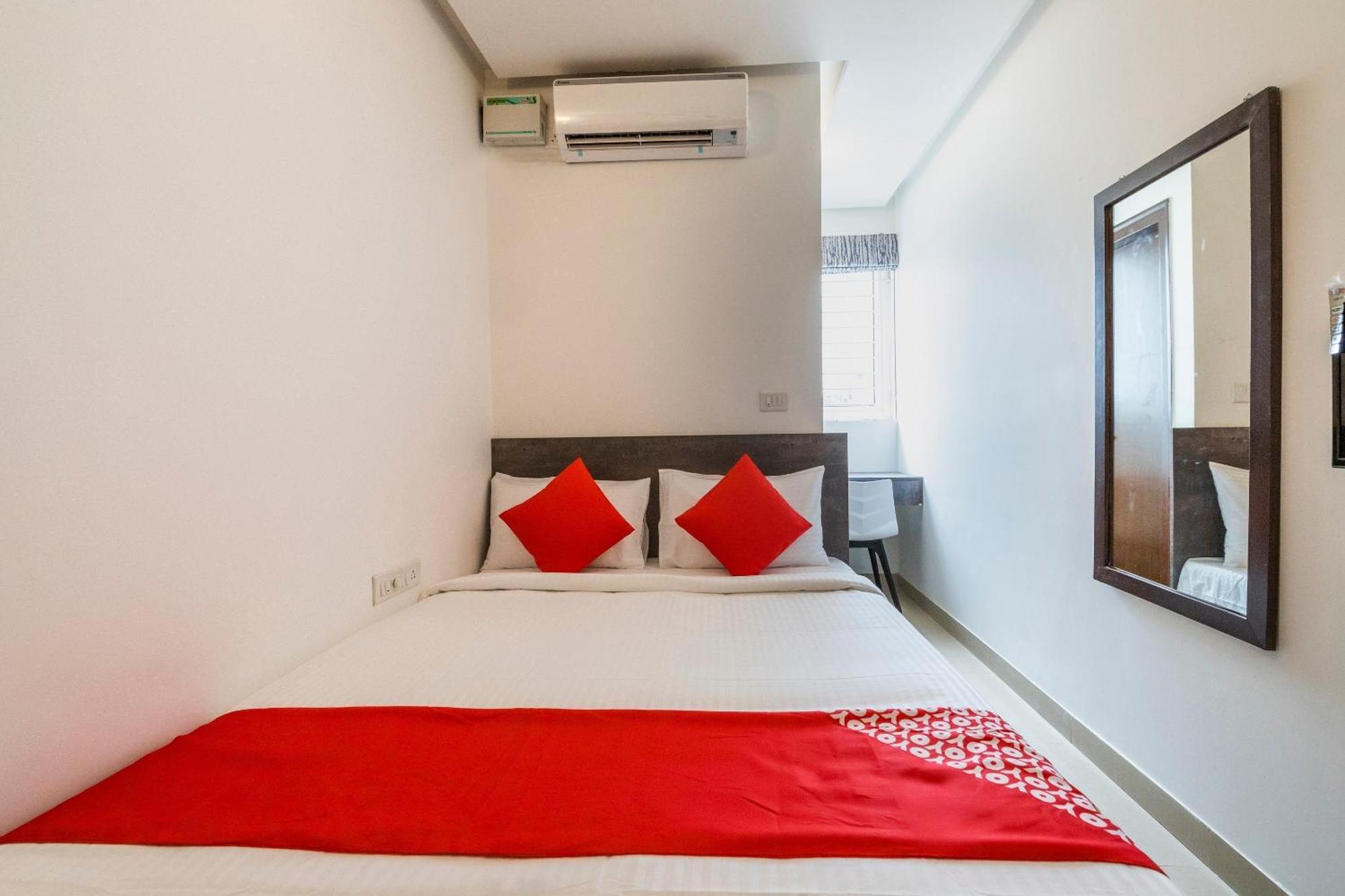 Super Townhouse Hebbal Hotel Bangalore Exterior photo