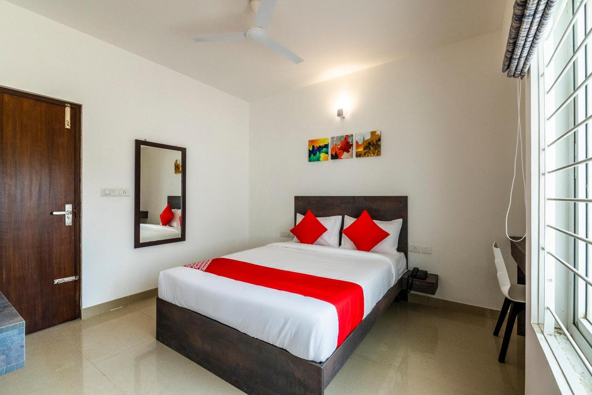Super Townhouse Hebbal Hotel Bangalore Exterior photo